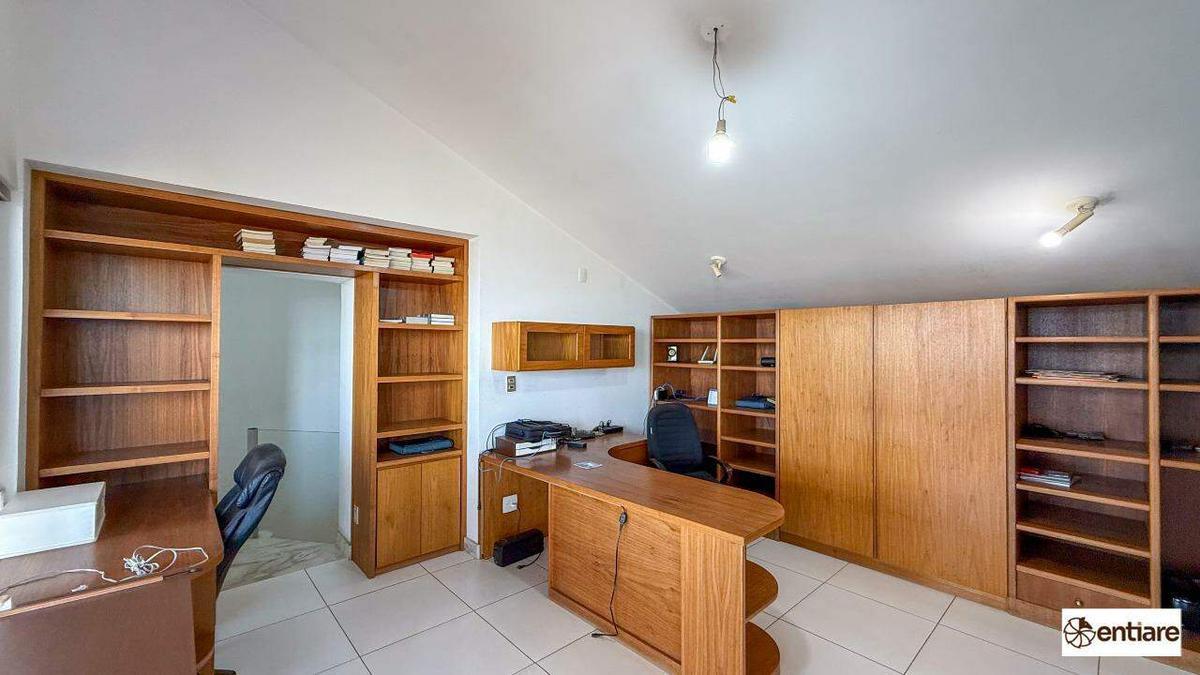 Casa, Santa Lúcia, 5 Quartos, 4 Vagas, 2 Suítes