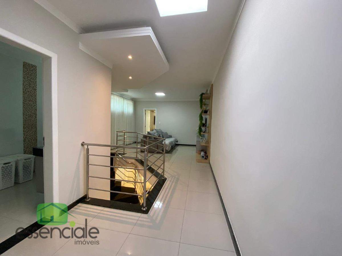 Casa, Europa, 3 Quartos, 3 Vagas, 1 Suíte