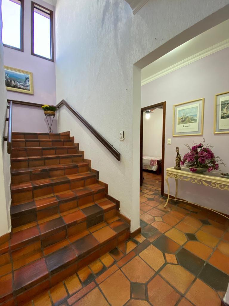 Casa, Castelo, 5 Quartos, 4 Vagas, 1 Suíte