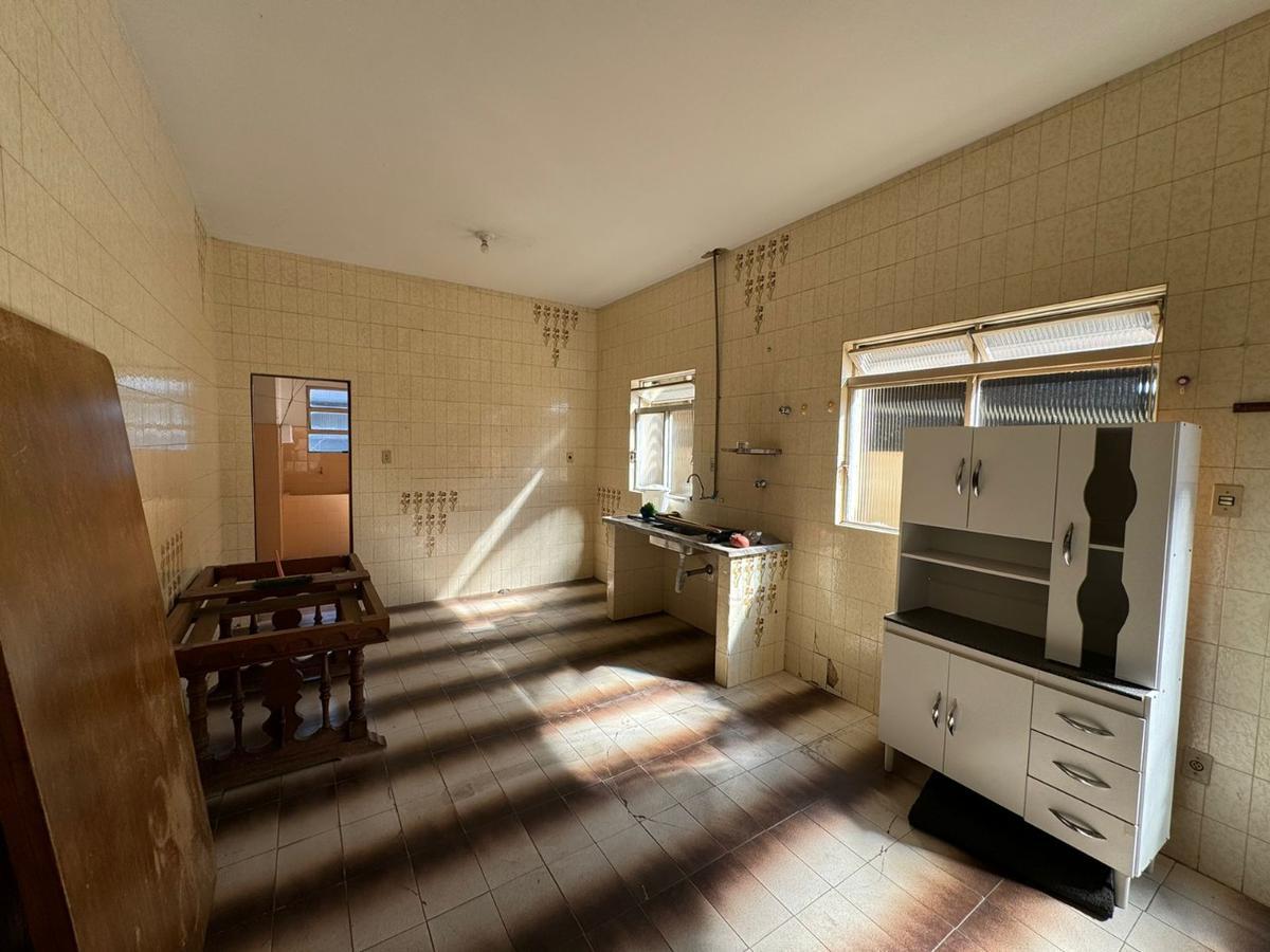 Casa, Renascença, 8 Quartos, 0 Vaga