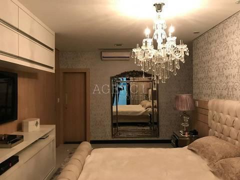 Casa, São Luiz (pampulha), 4 Quartos, 0 Vaga, 4 Suítes