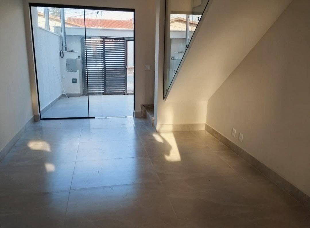 Casa, Planalto, 2 Quartos, 1 Vaga, 2 Suítes