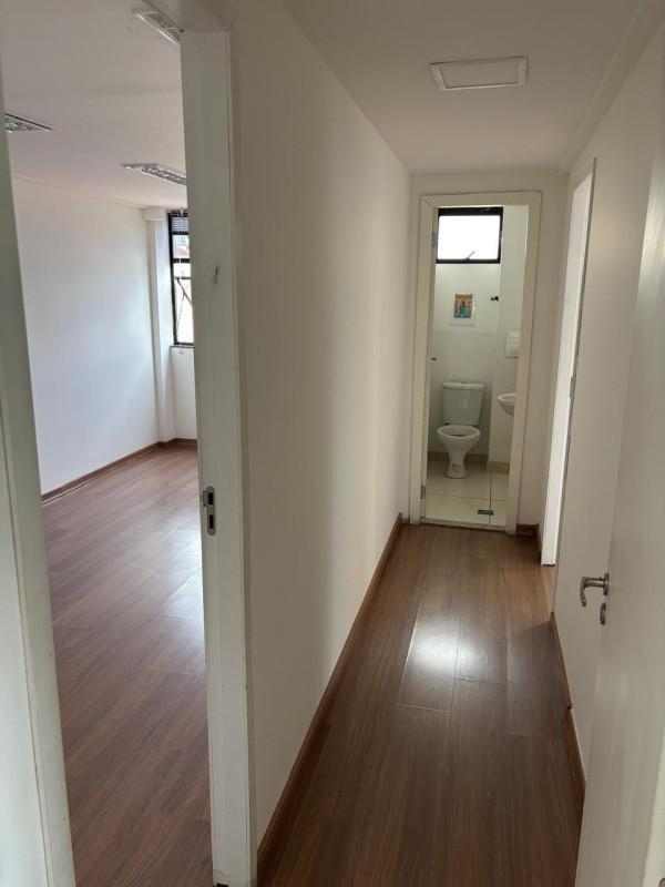 Sala, Barro Preto, 0 Quarto, 5 Vagas