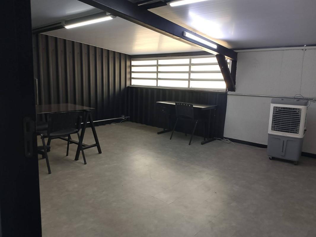 Sala, Cidade Nova, 0 Quarto, 10 Vagas