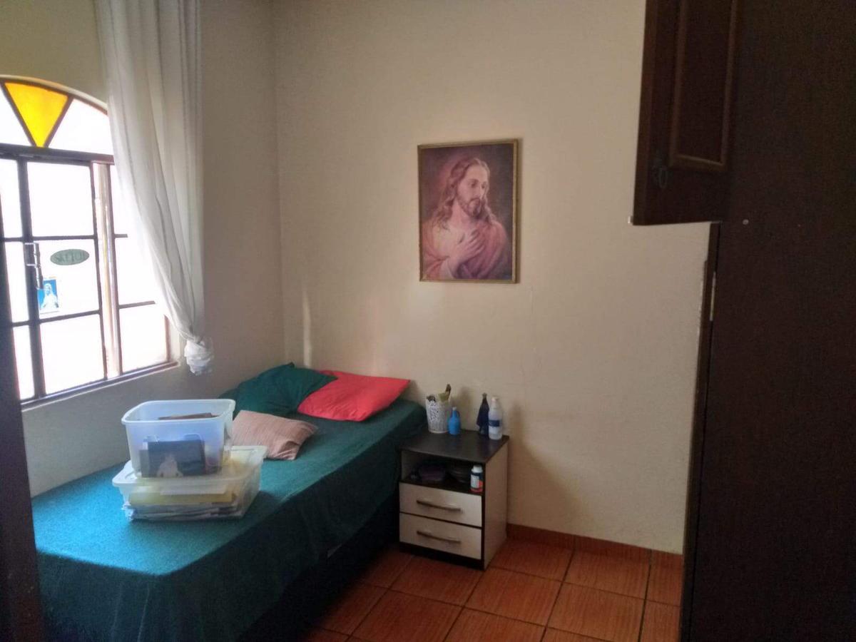 Casa, Jardim América, 2 Quartos, 0 Vaga