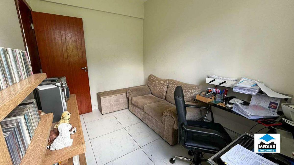 Casa, Santa Efigênia, 3 Quartos, 2 Vagas, 2 Suítes