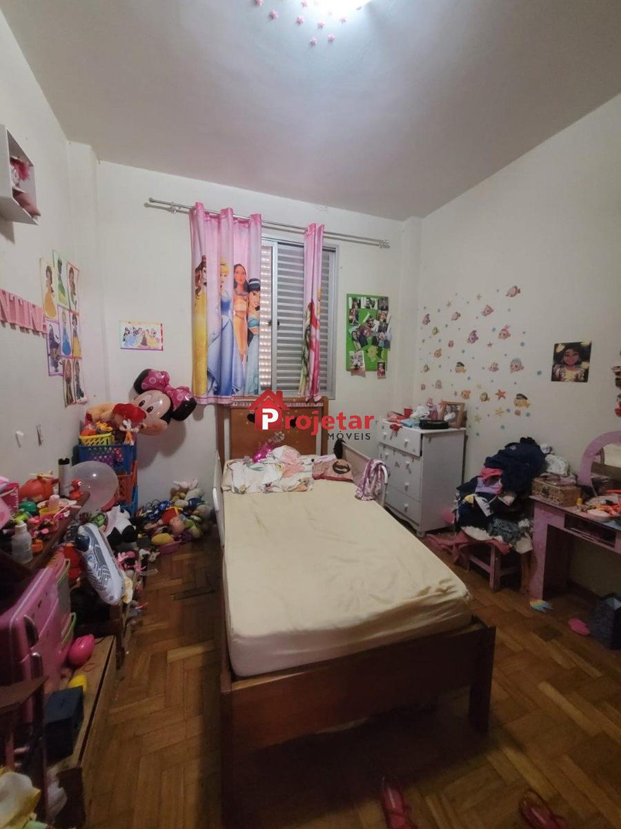 Casa, Sagrada Família, 4 Quartos, 2 Vagas, 1 Suíte