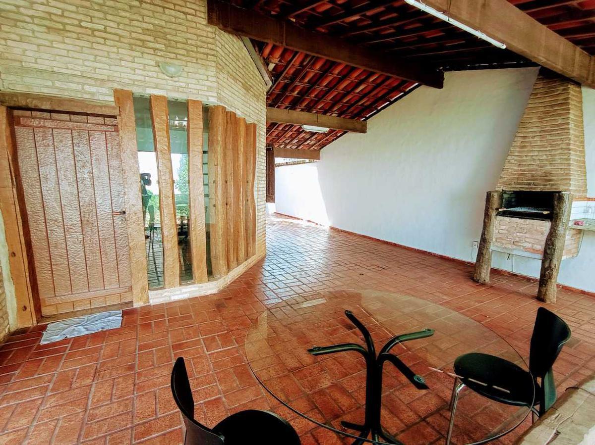 Casa, Castelo, 4 Quartos, 4 Vagas, 1 Suíte