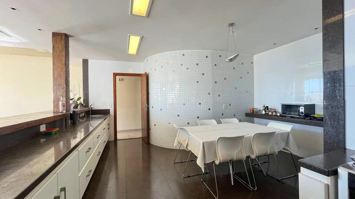 Casa, Mangabeiras, 4 Quartos, 4 Vagas, 2 Suítes