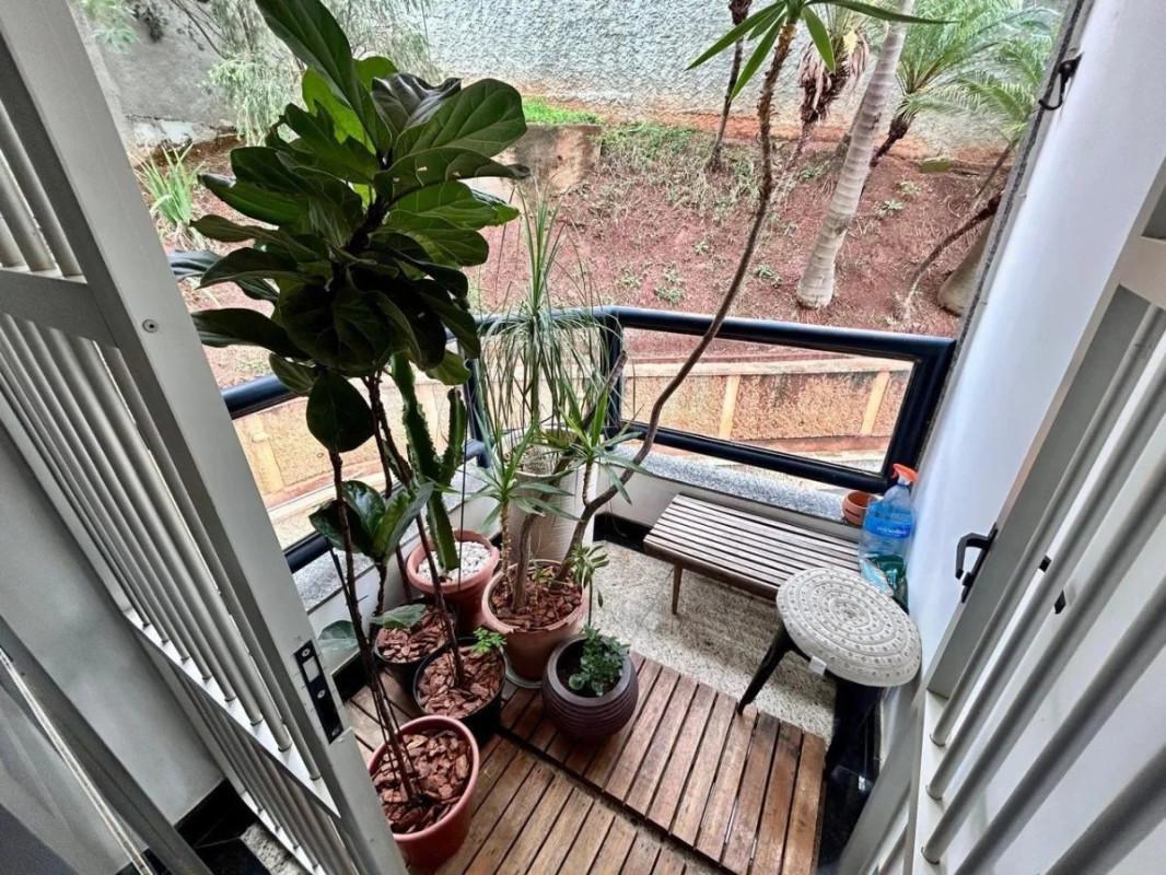 Apartamento, Vila Paris, 2 Quartos, 1 Vaga