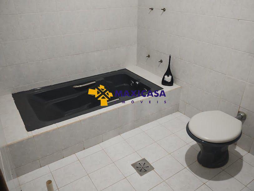 Casa, Nossa Senhora da Saúde, 4 Quartos, 2 Vagas, 1 Suíte