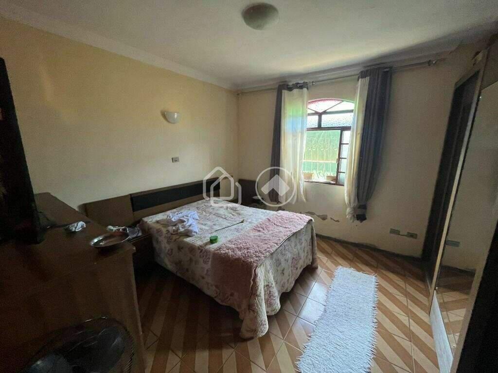 Casa, Novo das Indústrias (barreiro), 3 Quartos, 4 Vagas, 1 Suíte