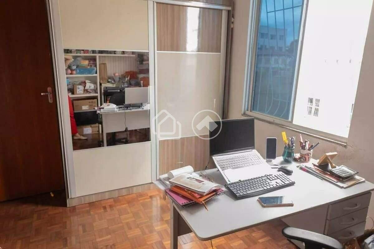 Apartamento, Carlos Prates, 2 Quartos, 1 Vaga