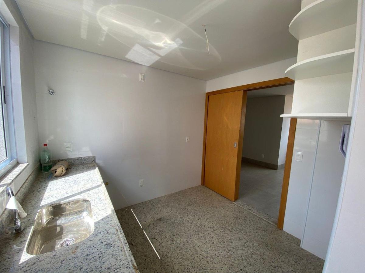 Cobertura, União, 4 Quartos, 2 Vagas, 2 Suítes