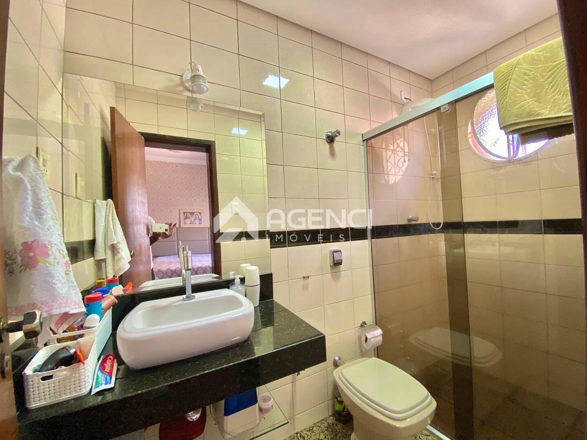 Casa, Santa Maria, 3 Quartos, 0 Vaga, 1 Suíte